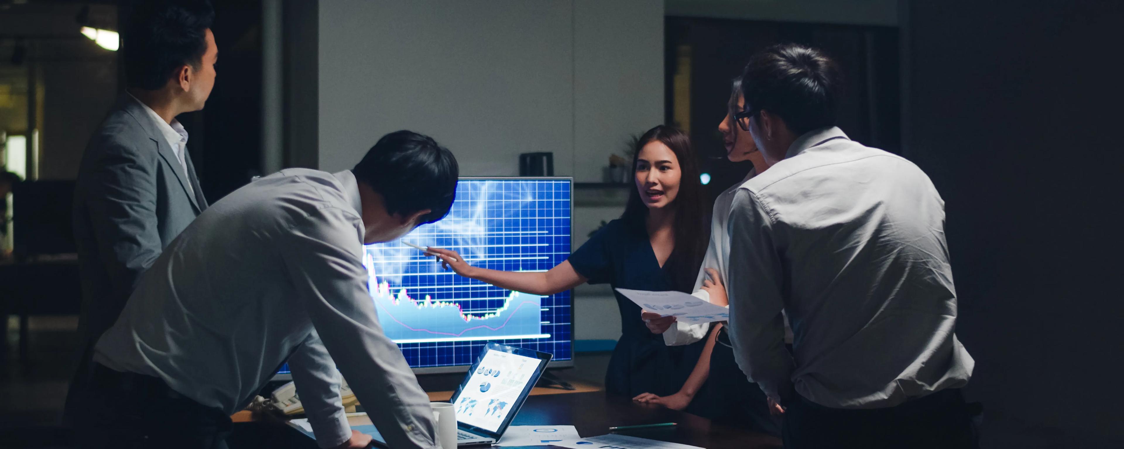 businessmen and businesswomen meeting